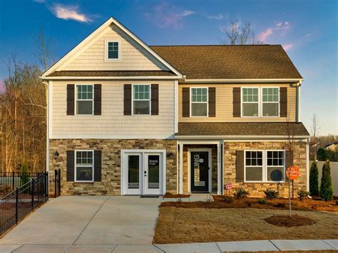 Browse photos, see new properties, get open house info, and research neighborhoods on Trulia. . Casas en venta greensboro nc